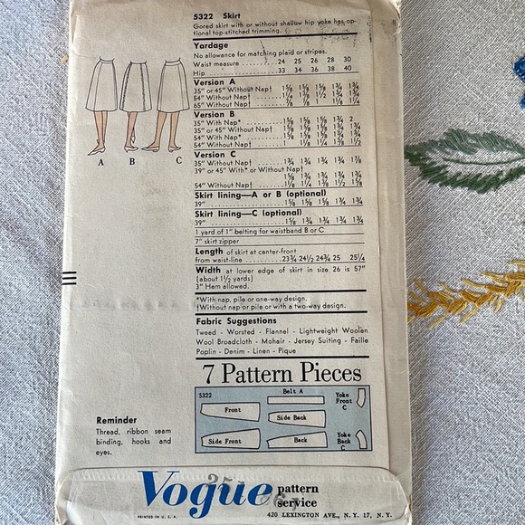 Vogue printed pattern for a gored skirt, ca 1960's, #5322, Waist 28", Hip 38" - Picture 2 of 6